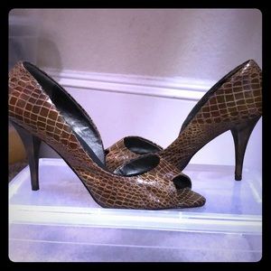 New York Transit Faux Brown Croco Heels